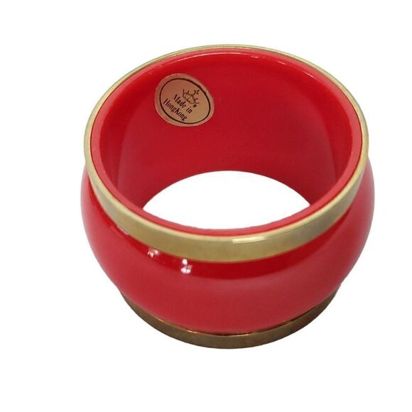 4 Vintage Round Circle Red Gold Tone Plastic Napkin Rings 1.25" W X 1.75" D - Picture 2 of 4